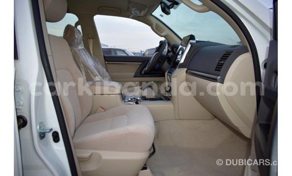 Buy Import Toyota Land Cruiser White Car in Import - Dubai in Uganda Buy Import Toyota Land Cruiser White Car in Import - Dubai in Uganda