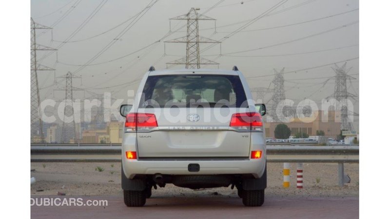 Big with watermark toyota land cruiser uganda import dubai 8738