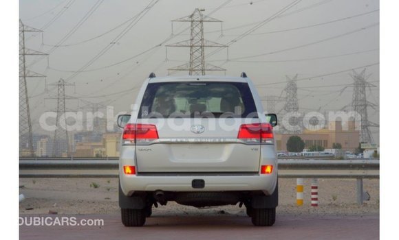 Buy Import Toyota Land Cruiser White Car in Import - Dubai in Uganda Buy Import Toyota Land Cruiser White Car in Import - Dubai in Uganda