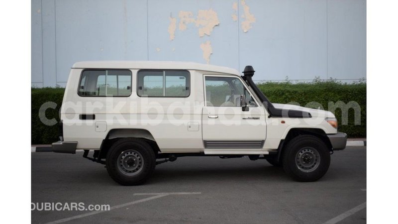 Big with watermark toyota land cruiser uganda import dubai 8739