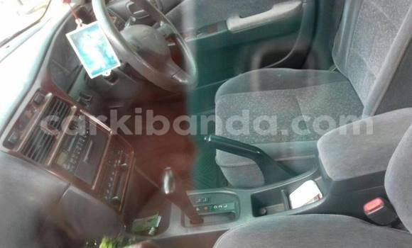 Gura Yakoze Toyota Premio Silver Imodoka i Kampala mu Uganda Gura Yakoze Toyota Premio Silver Imodoka i Kampala mu Uganda