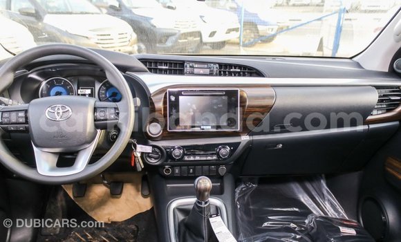 Acheter Import Voiture Toyota Hilux Autre à Import - Dubai, Ouganda Acheter Import Voiture Toyota Hilux Autre à Import - Dubai, Ouganda