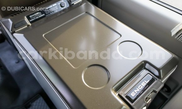 Acheter Import Voiture Toyota Coaster Blanc à Import - Dubai, Ouganda Acheter Import Voiture Toyota Coaster Blanc à Import - Dubai, Ouganda