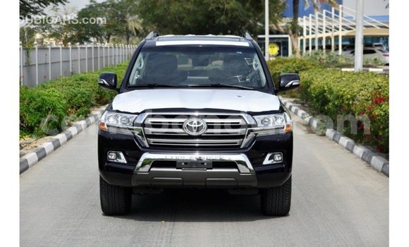 Acheter Import Voiture Toyota Land Cruiser Noir à Import - Dubai, Ouganda Acheter Import Voiture Toyota Land Cruiser Noir à Import - Dubai, Ouganda