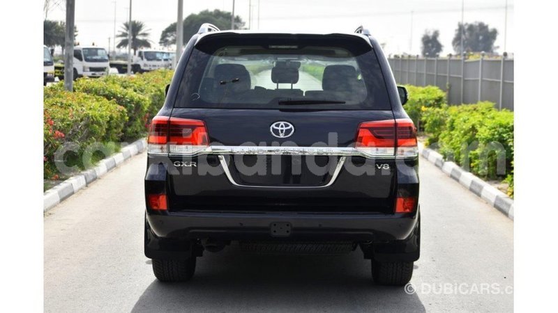 Big with watermark toyota land cruiser uganda import dubai 8752