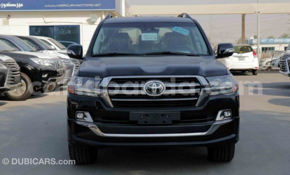 Acheter Import Voiture Toyota Land Cruiser Noir à Import - Dubai, Ouganda Acheter Import Voiture Toyota Land Cruiser Noir à Import - Dubai, Ouganda