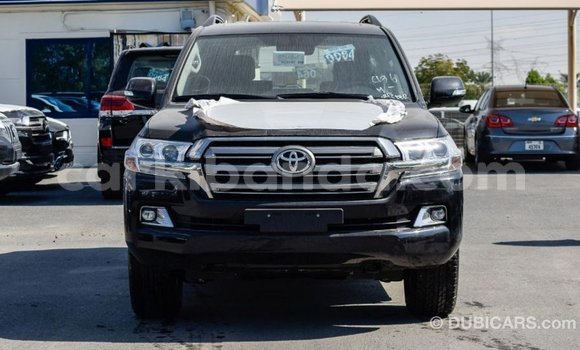 Acheter Import Voiture Toyota Land Cruiser Noir à Import - Dubai, Ouganda Acheter Import Voiture Toyota Land Cruiser Noir à Import - Dubai, Ouganda