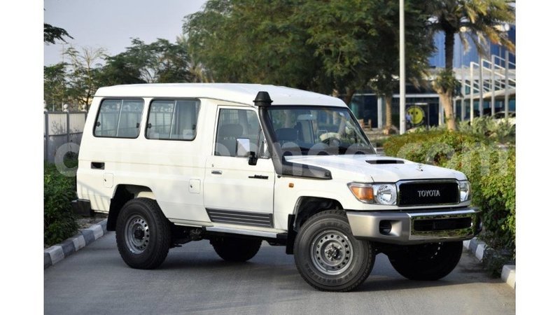 Big with watermark toyota land cruiser uganda import dubai 8759