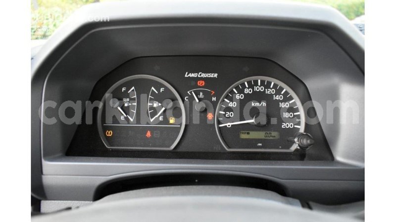 Big with watermark toyota land cruiser uganda import dubai 8759