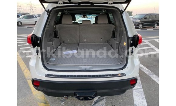 Gura Imported Toyota Highlander White Imodoka i Import - Dubai mu Uganda Gura Imported Toyota Highlander White Imodoka i Import - Dubai mu Uganda