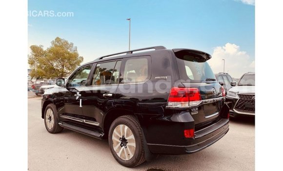 Gura Imported Toyota Land Cruiser Black Imodoka i Import - Dubai mu Uganda Gura Imported Toyota Land Cruiser Black Imodoka i Import - Dubai mu Uganda