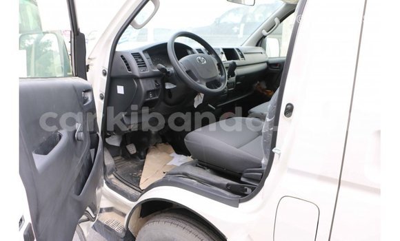 Buy Import Toyota Hiace White Car in Import - Dubai in Uganda Buy Import Toyota Hiace White Car in Import - Dubai in Uganda