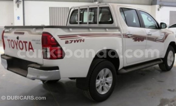 Acheter Import Voiture Toyota Hilux Blanc à Import - Dubai, Ouganda Acheter Import Voiture Toyota Hilux Blanc à Import - Dubai, Ouganda
