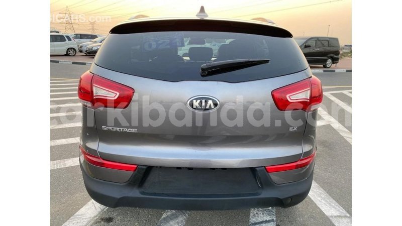 Big with watermark kia sportage uganda import dubai 8805