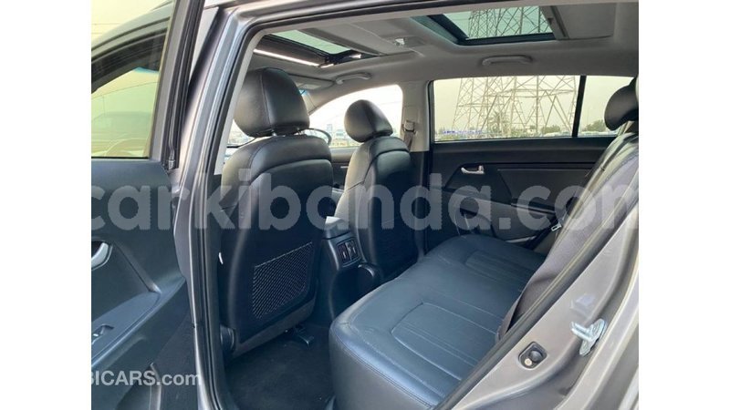 Big with watermark kia sportage uganda import dubai 8805