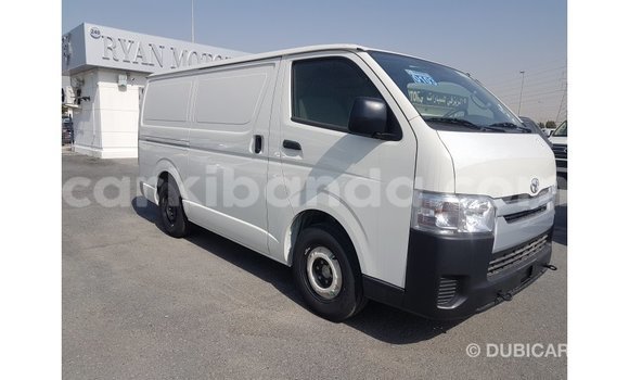 Gura Imported Toyota Hiace White Imodoka i Import - Dubai mu Uganda Gura Imported Toyota Hiace White Imodoka i Import - Dubai mu Uganda
