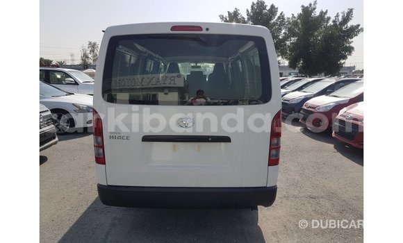 Gura Imported Toyota Hiace White Imodoka i Import - Dubai mu Uganda Gura Imported Toyota Hiace White Imodoka i Import - Dubai mu Uganda