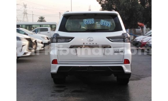 Gura Imported Lexus LX White Imodoka i Import - Dubai mu Uganda Gura Imported Lexus LX White Imodoka i Import - Dubai mu Uganda