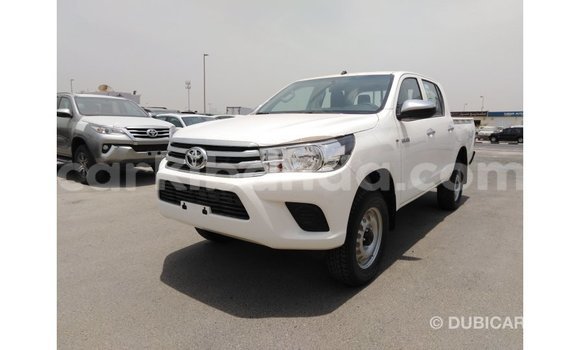 Gura Imported Toyota Hilux White Imodoka i Import - Dubai mu Uganda Gura Imported Toyota Hilux White Imodoka i Import - Dubai mu Uganda