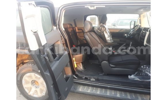 Gura Imported Toyota FJ Cruiser Black Imodoka i Import - Dubai mu Uganda Gura Imported Toyota FJ Cruiser Black Imodoka i Import - Dubai mu Uganda