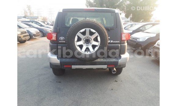 Gura Imported Toyota FJ Cruiser Black Imodoka i Import - Dubai mu Uganda Gura Imported Toyota FJ Cruiser Black Imodoka i Import - Dubai mu Uganda