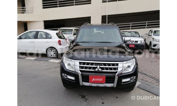 Acheter Import Voiture Mitsubishi Pajero Noir à Import - Dubai, Ouganda Acheter Import Voiture Mitsubishi Pajero Noir à Import - Dubai, Ouganda