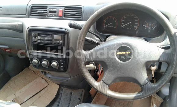 Gura Yakoze Honda CR–V Silver Imodoka i Kampala mu Uganda Gura Yakoze Honda CR–V Silver Imodoka i Kampala mu Uganda