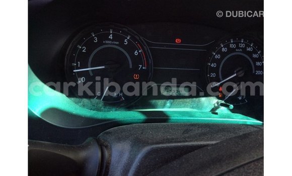 Acheter Import Voiture Toyota Hilux Blanc à Import - Dubai, Ouganda Acheter Import Voiture Toyota Hilux Blanc à Import - Dubai, Ouganda