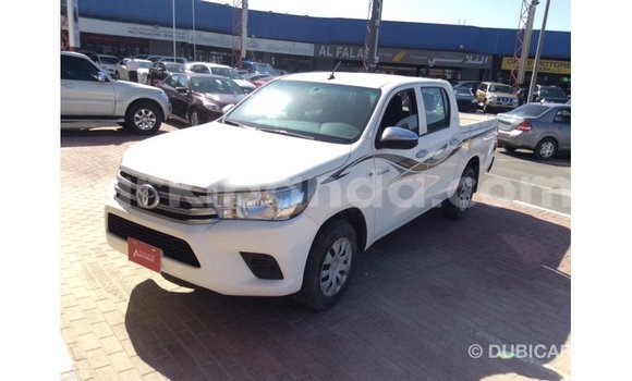 Acheter Import Voiture Toyota Hilux Blanc à Import - Dubai, Ouganda Acheter Import Voiture Toyota Hilux Blanc à Import - Dubai, Ouganda