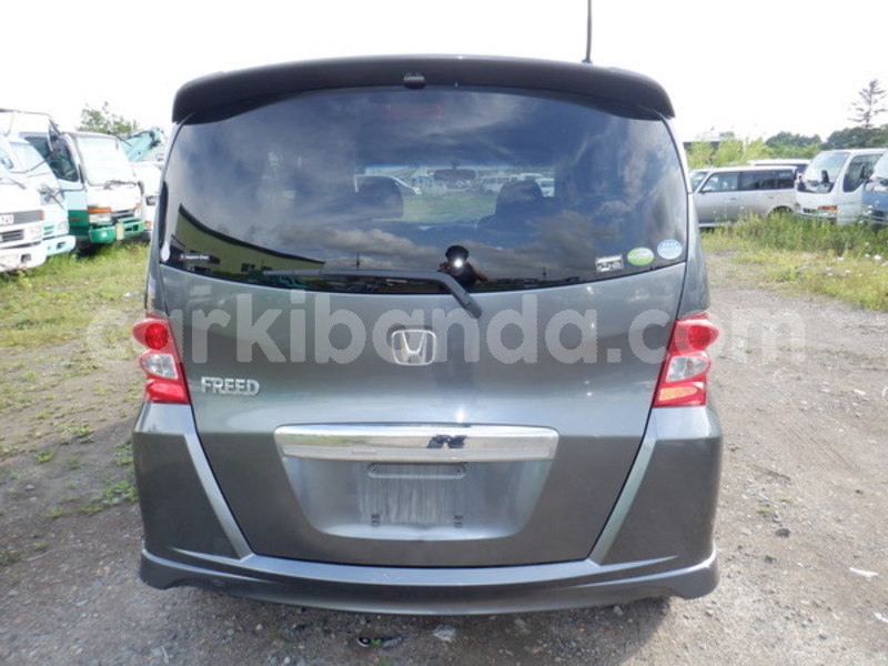 Big with watermark honda freed uganda kampala 8868