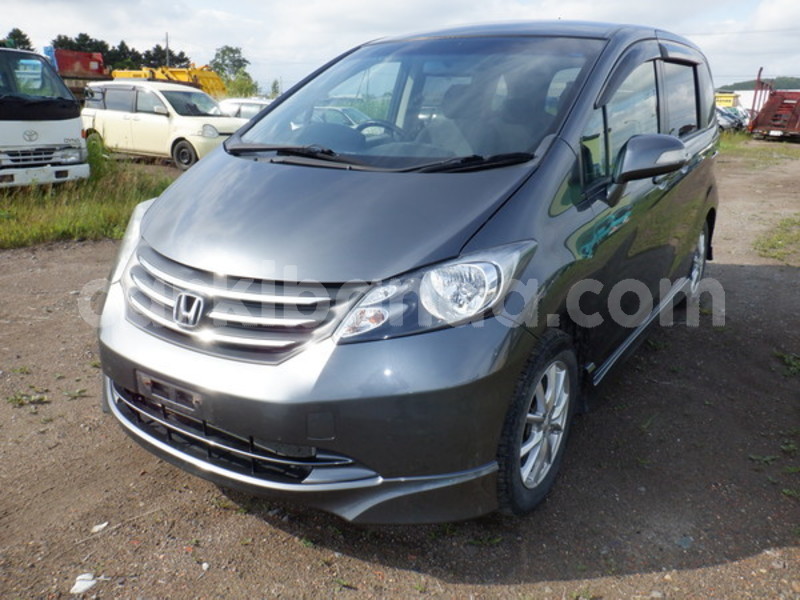 Big with watermark honda freed uganda kampala 8868