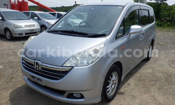 Buy Used Honda Stepwgn Silver Car in Kampala in Uganda Buy Used Honda Stepwgn Silver Car in Kampala in Uganda