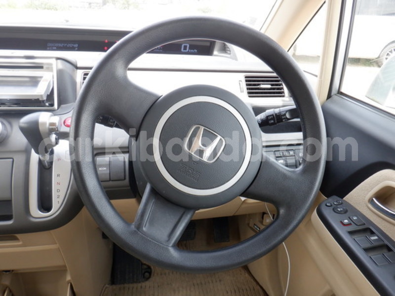 Big with watermark honda stepwgn uganda kampala 8869