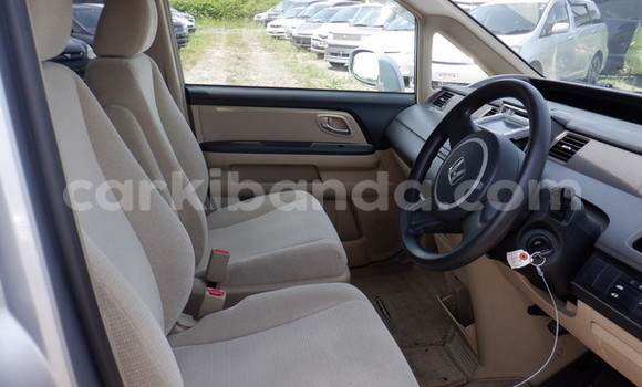 Buy Used Honda Stepwgn Silver Car in Kampala in Uganda Buy Used Honda Stepwgn Silver Car in Kampala in Uganda