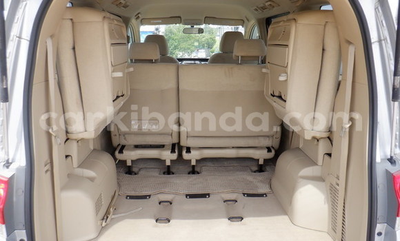 Buy Used Honda Stepwgn Silver Car in Kampala in Uganda Buy Used Honda Stepwgn Silver Car in Kampala in Uganda