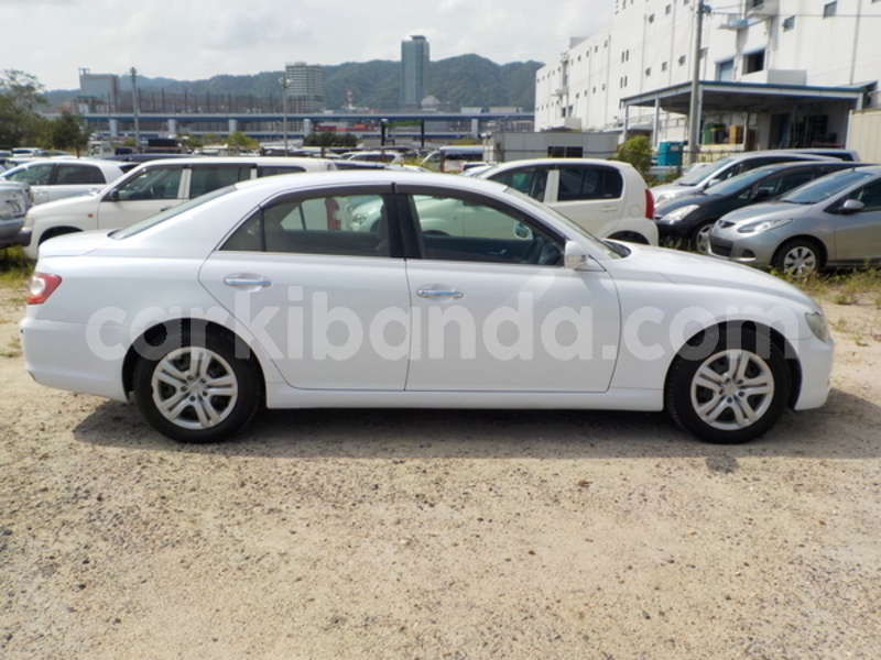 Big with watermark toyota mark x uganda kampala 8870