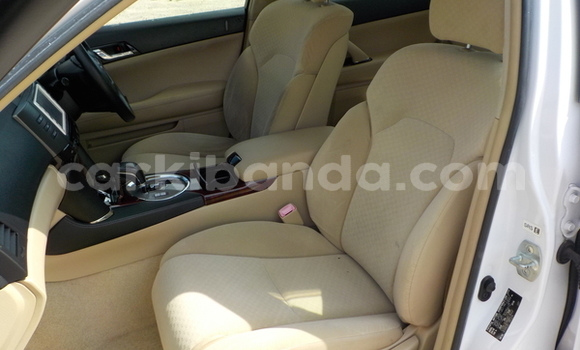 Buy Used Toyota Mark X White Car in Kampala in Uganda Buy Used Toyota Mark X White Car in Kampala in Uganda