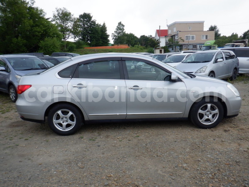 Big with watermark nissan bluebird uganda kampala 8873