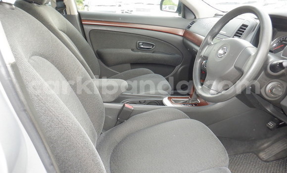 Buy Used Nissan Bluebird Silver Car in Kampala in Uganda Buy Used Nissan Bluebird Silver Car in Kampala in Uganda