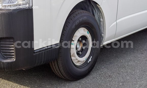 Gura Imported Toyota Hiace White Imodoka i Import - Dubai mu Uganda Gura Imported Toyota Hiace White Imodoka i Import - Dubai mu Uganda