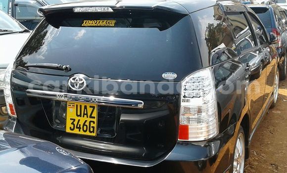 Gura Yakoze Toyota Wish Black Imodoka i Kampala mu Uganda Gura Yakoze Toyota Wish Black Imodoka i Kampala mu Uganda