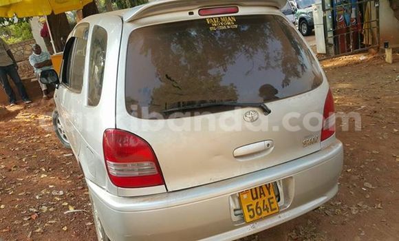 Gura Yakoze Toyota Spacio Silver Imodoka i Kampala mu Uganda Gura Yakoze Toyota Spacio Silver Imodoka i Kampala mu Uganda