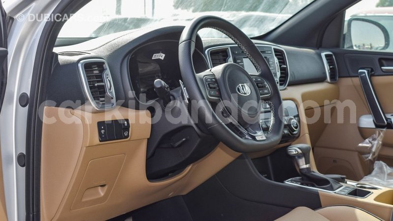 Big with watermark kia sportage uganda import dubai 8882