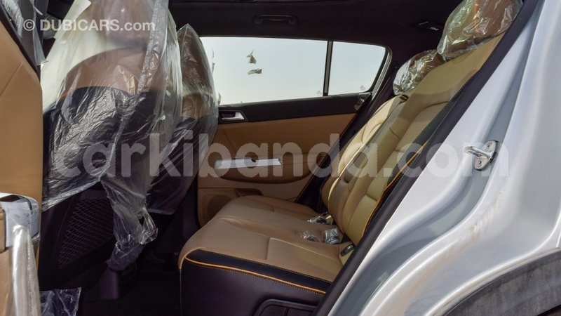 Big with watermark kia sportage uganda import dubai 8882