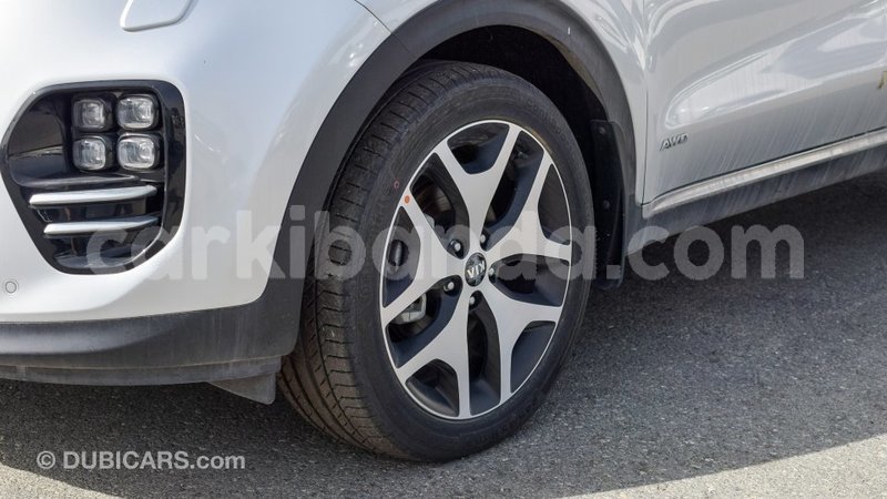 Big with watermark kia sportage uganda import dubai 8882