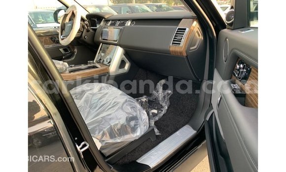 Gura Imported Land Rover Range Rover Black Imodoka i Import - Dubai mu Uganda Gura Imported Land Rover Range Rover Black Imodoka i Import - Dubai mu Uganda