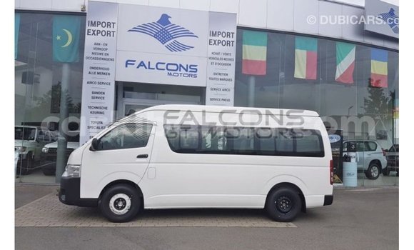 Gura Imported Toyota Hiace White Imodoka i Import - Dubai mu Uganda Gura Imported Toyota Hiace White Imodoka i Import - Dubai mu Uganda