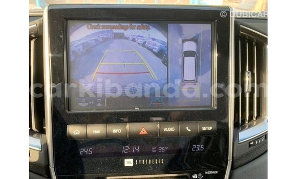 Acheter Import Voiture Toyota Land Cruiser Noir à Import - Dubai, Ouganda Acheter Import Voiture Toyota Land Cruiser Noir à Import - Dubai, Ouganda