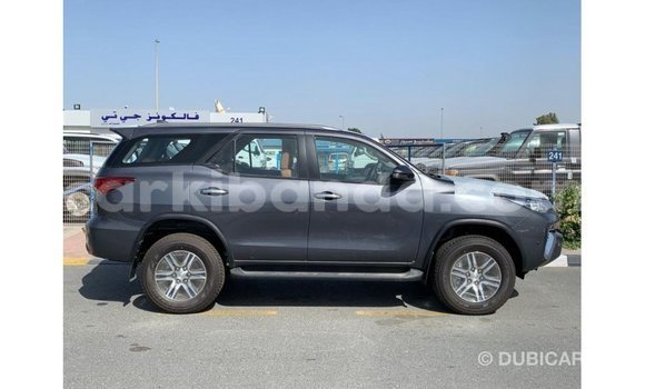 Acheter Import Voiture Toyota Fortuner Autre à Import - Dubai, Ouganda Acheter Import Voiture Toyota Fortuner Autre à Import - Dubai, Ouganda