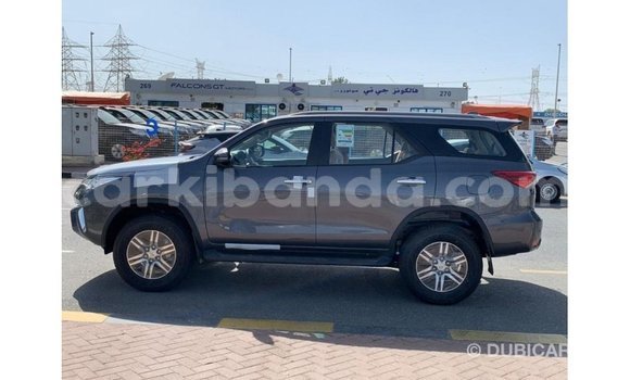 Acheter Import Voiture Toyota Fortuner Autre à Import - Dubai, Ouganda Acheter Import Voiture Toyota Fortuner Autre à Import - Dubai, Ouganda